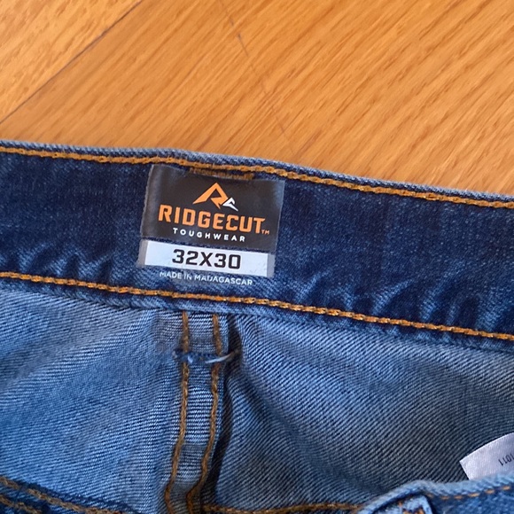Men’s ridge cut jeans, 32–30- some wear from work, please see photos - Picture 3 of 11